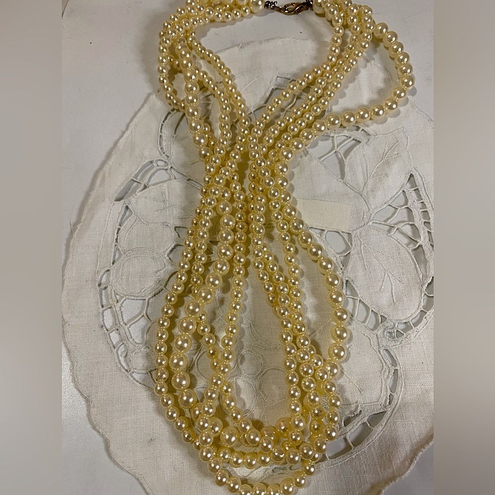 Vintage 4 strand faux pearl necklace collar style